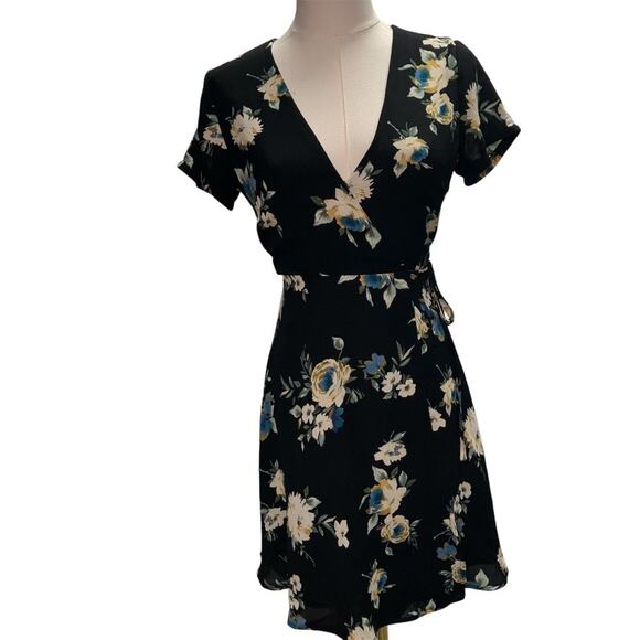 Lush Floral Wrap Dress‎ Womens XS New Black Blue Boho Feminine Wedding - Picture 1 of 13
